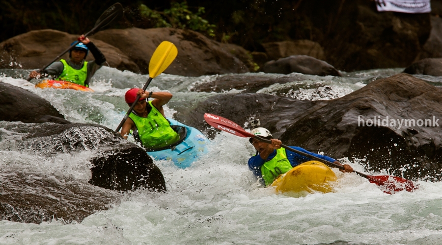 Team Outing Ideas: Kayaking & Canoeing